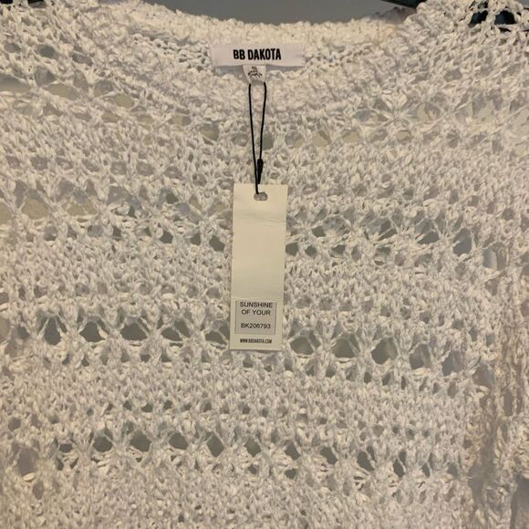 BB Dakota Sunshine of Your Top Crochet Small NWT - Picture 6 of 7